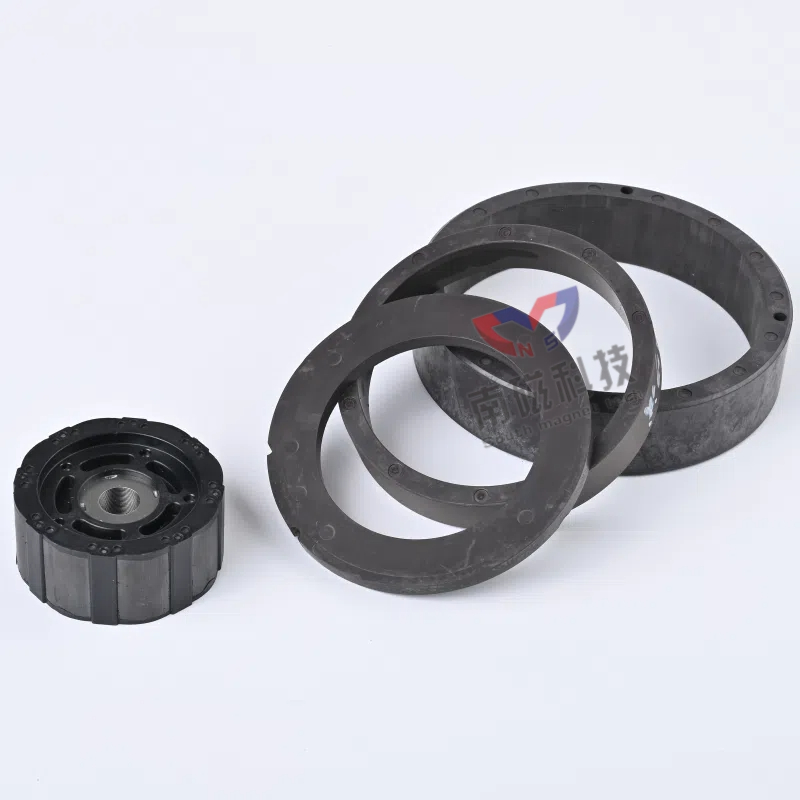 Modanatura a iniezione rotore magnetico